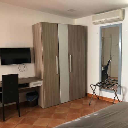 Hotel Nettuno Наполи Екстериор снимка